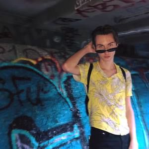 Meet your Posher, Dean